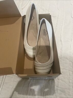 Cliffs by WHITE MOUNTAIN Cream Slip-On Ballet Flats